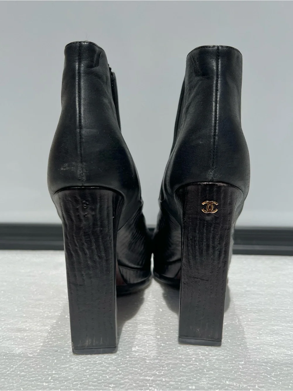 Chanel Interlocking CC Logo Heel Ankle Boots Size 38.5 Black Leather 2014